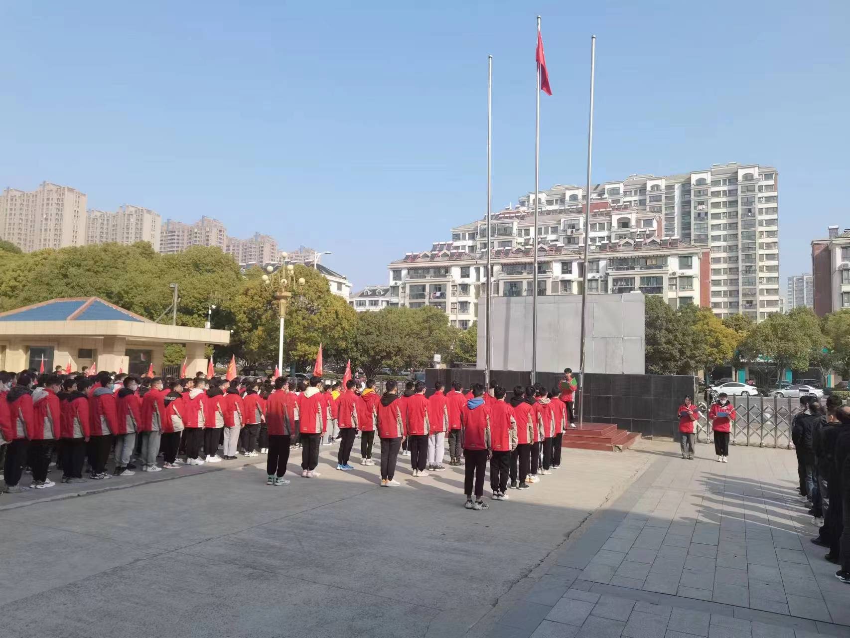 淮安市启英外国语实验学校 国旗下讲话稿—主题《文明用餐，从我做起》